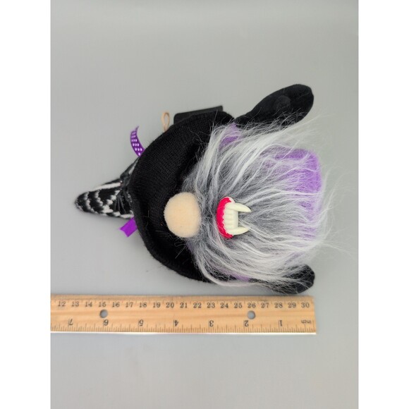 funny vampire Halloween gnome decor witch hat - Picture 4 of 4